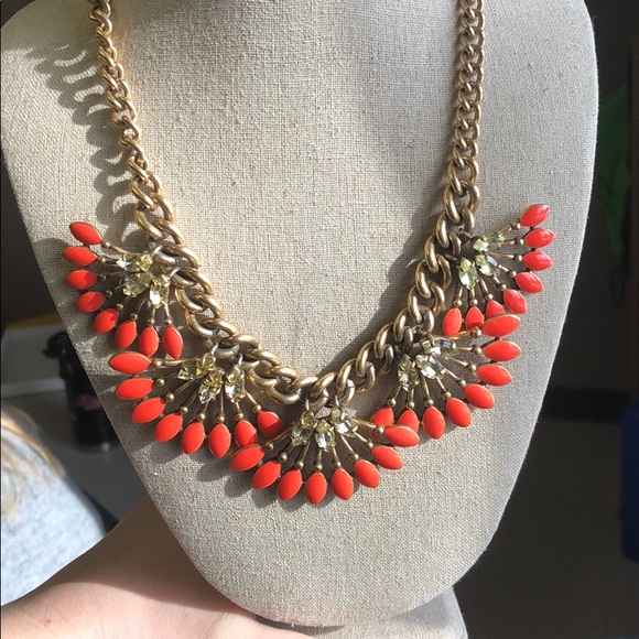 Stella & Dot Jewelry - Coral Cay Necklace Stella & Dot Jewelry - Coral Cay Necklace